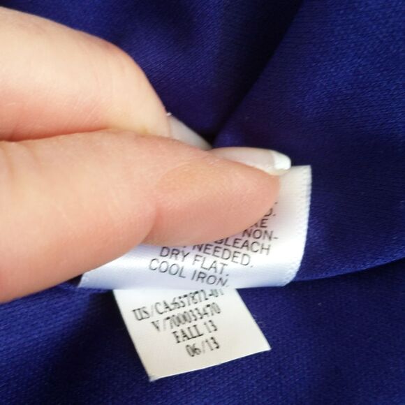 Banana Republic royal blue lace overlay short sleeve blouse, lined, XS - Picture 6 of 6